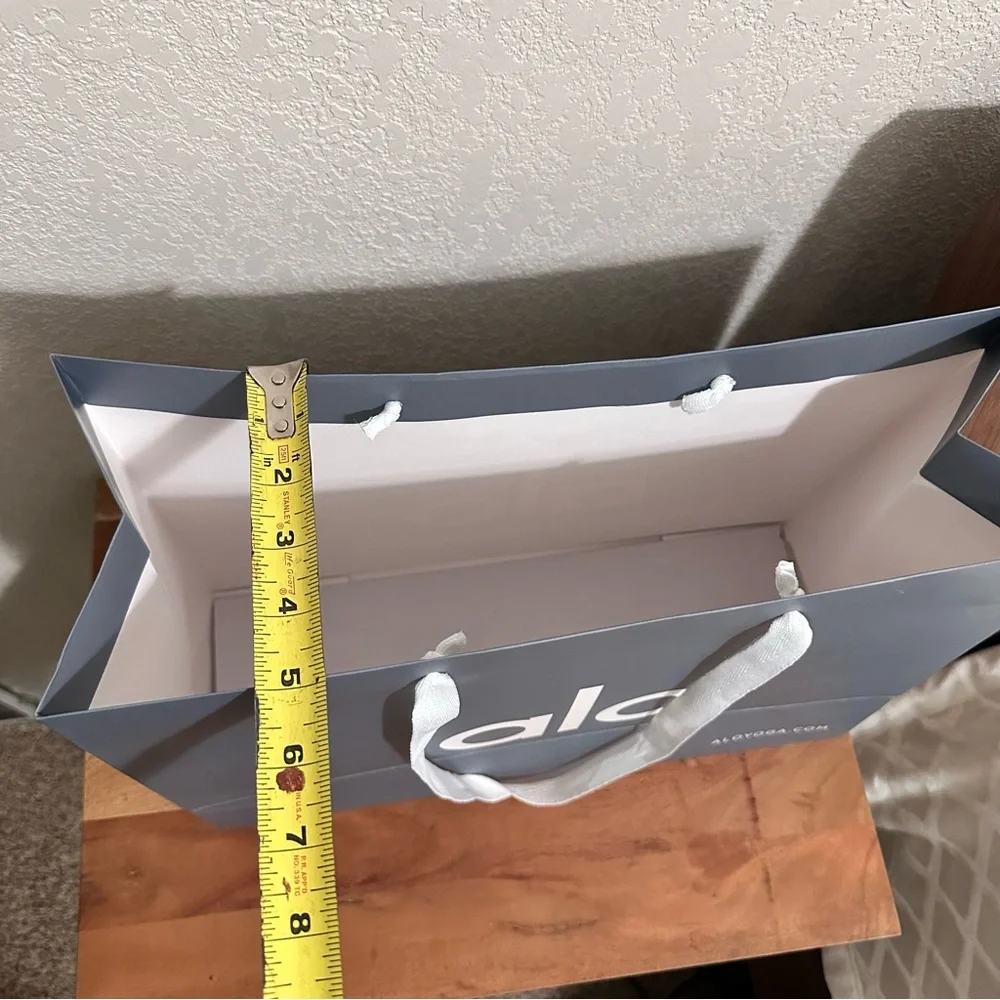 ALO Yoga Paper Gift Shopping Bag EUC